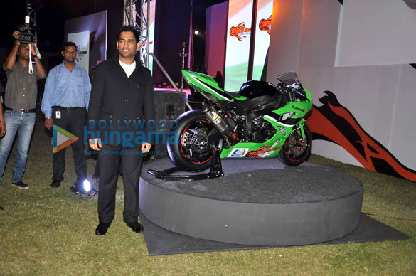 tabu dhoni at mahi racing launch 5