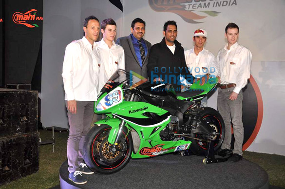 tabu dhoni at mahi racing launch 3