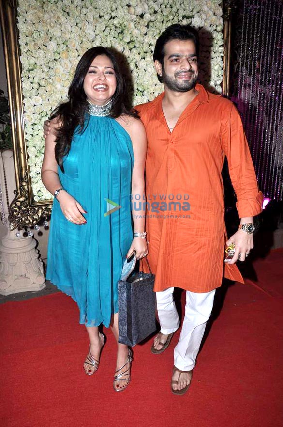 celebs grace kiran bawas diwali bash 45