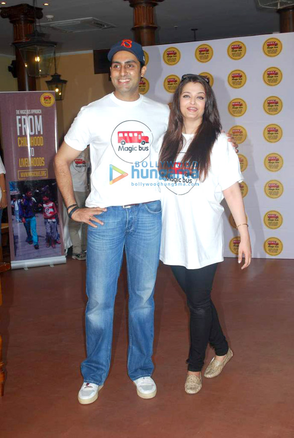 abhishek aishwarya rai grace magic bus childrens day 11