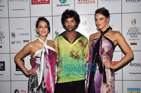 purab hazel walk for gogee vasant at india resort fashion week 2012 10