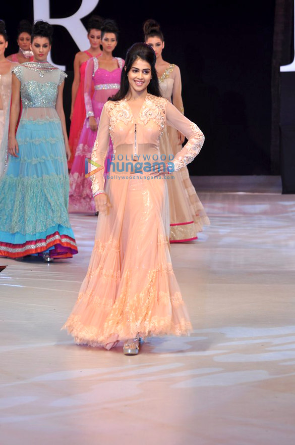 genelia dsouza walks for neeta lulla at india resort fashion week 2012 8