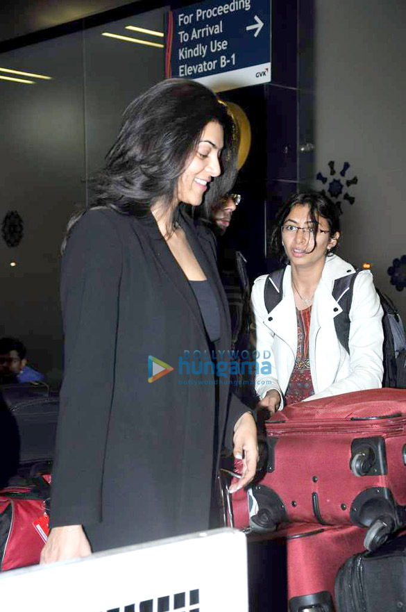 sushmita sen snapped at the international airport 3