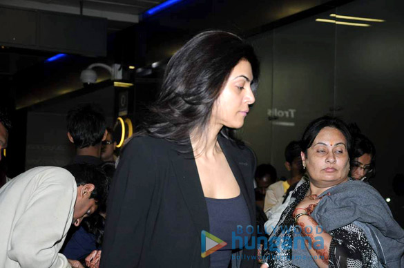 sushmita sen snapped at the international airport 4