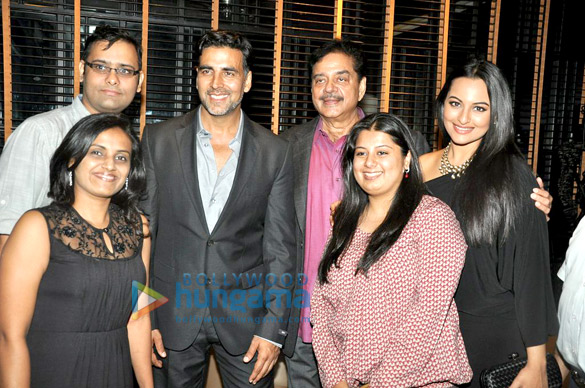 shatrughan sinhas dinner in honour of kokilaben ambani hospital doctors 4