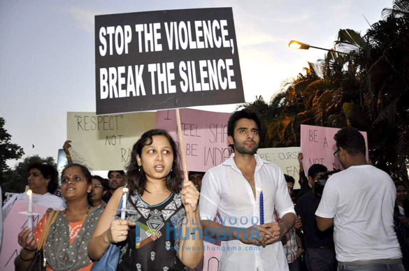 priya dutt leads protest for delhi rape incident 4