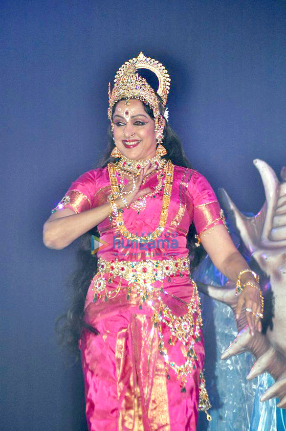 hema malini performs for jaya smriti 9