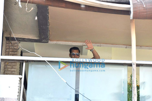 salman khan greets fans on his birthday 7