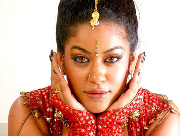 mumait khan 18