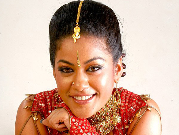 mumait khan 20