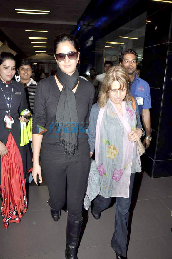 katrina snapped with her mom 5
