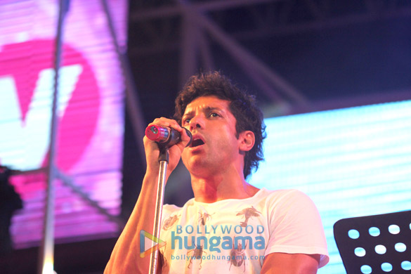 celebs snapped at the channel v nokia fest in goa 7
