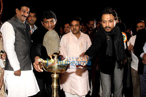 bollywood politicains came at closing of malad sports fiesta 13