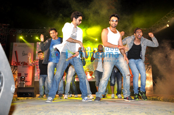 jackky bhagnani akcent perform at alegria festival in panvel 8