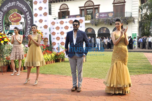 celebs at signature premier indian derby day 2 13