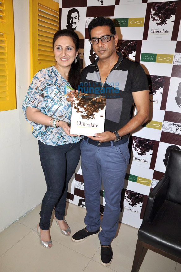 sanjeev kapoor launches his book aah chocolate 10