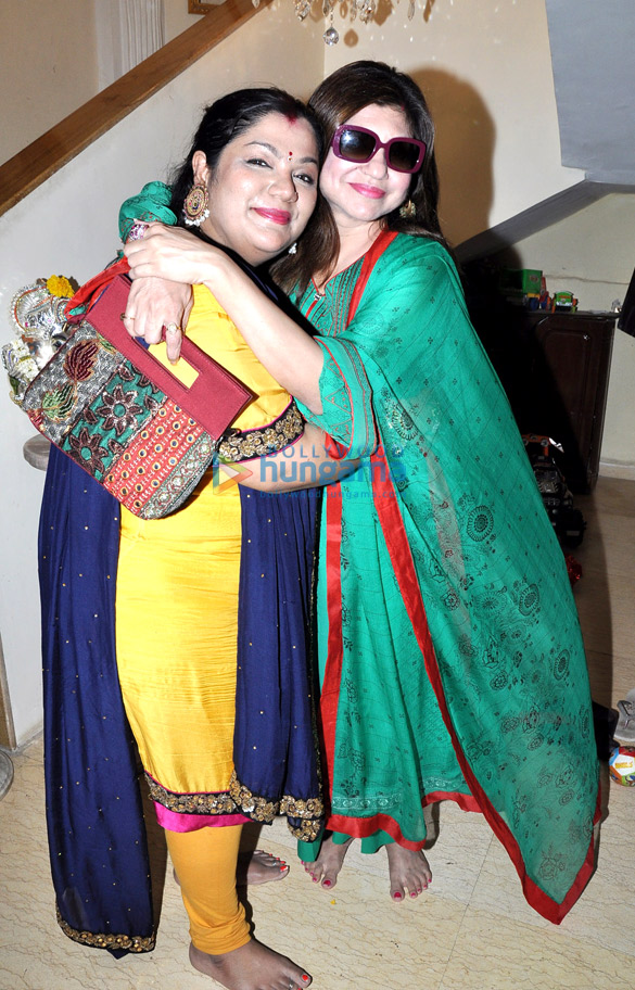 sophie rimi sen at bappi lahiris sarwasti pooja 20