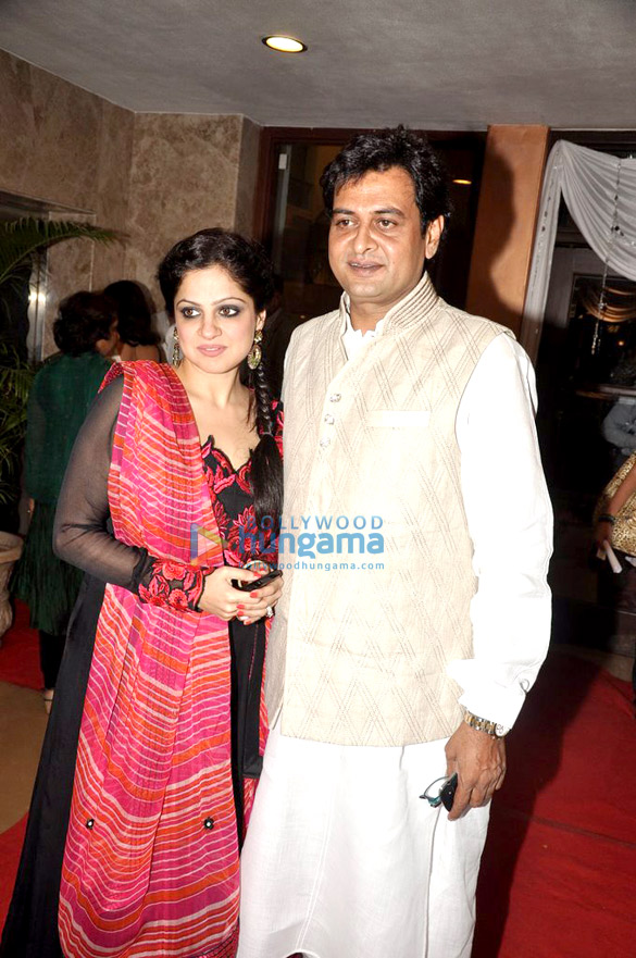 celebs at mushaira hosted by kapil sibal anu ranjan 16