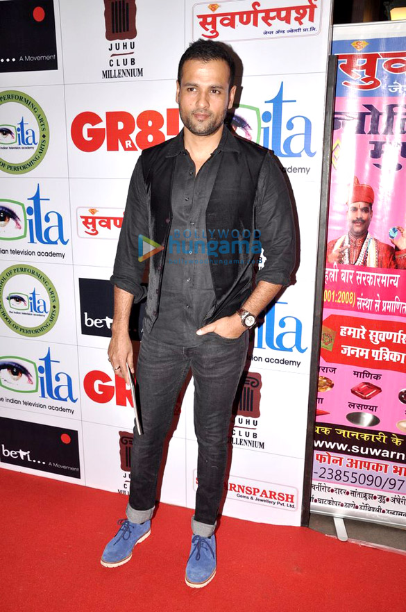 celebs at mushaira hosted by kapil sibal anu ranjan 20