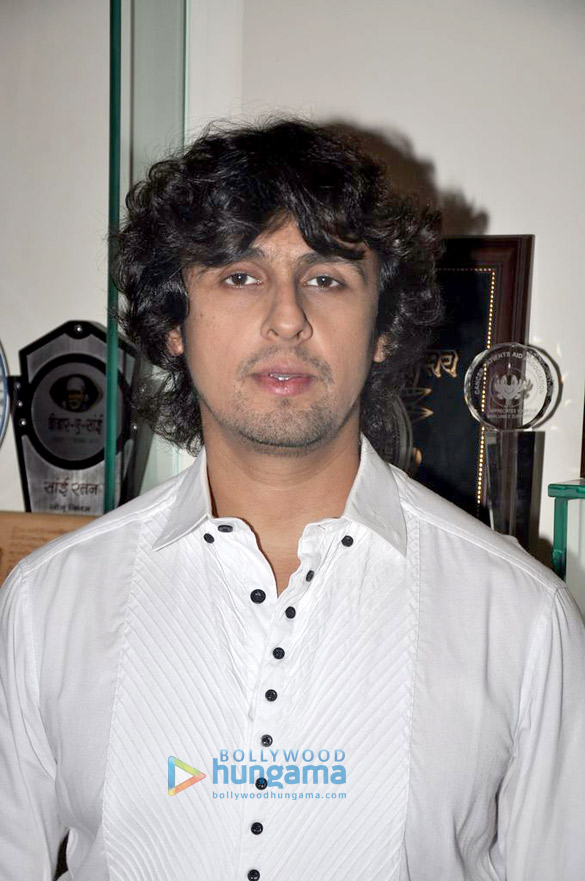 sonu nigam talks about how he was duped by a show organizer 4
