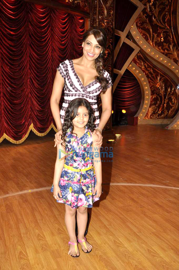 bipasha on zee tvs show indias best dramebaaz 8
