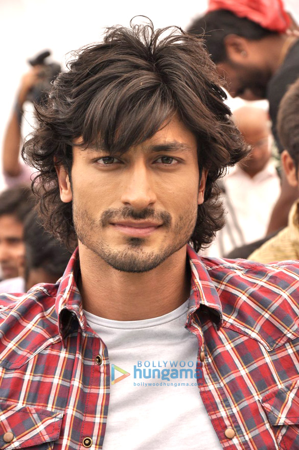 vidhyut arhaan at the launch of big rtl thrill channel 12