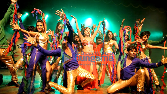 veena malik at the silk sakkath maga music launch 8