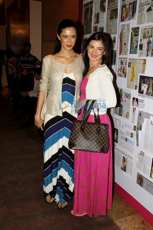 celebs walk for aarti vijay gupta at lakme fashion week 2013 day 2 19