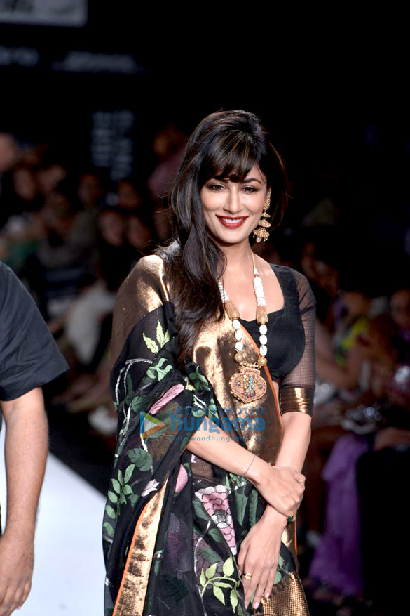 chitrangda singh walks for gaurang doshi at lakme fashion week 2013 5