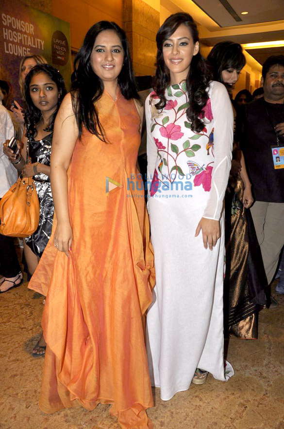 celebs at the lakme fashion week 2013 day 4 18