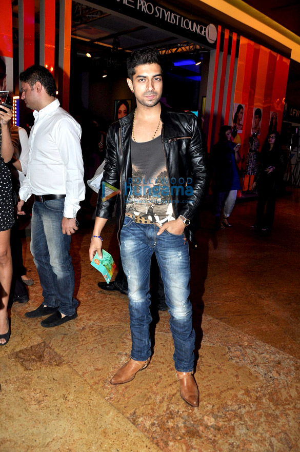 celebs at the lakme fashion week 2013 day 4 25