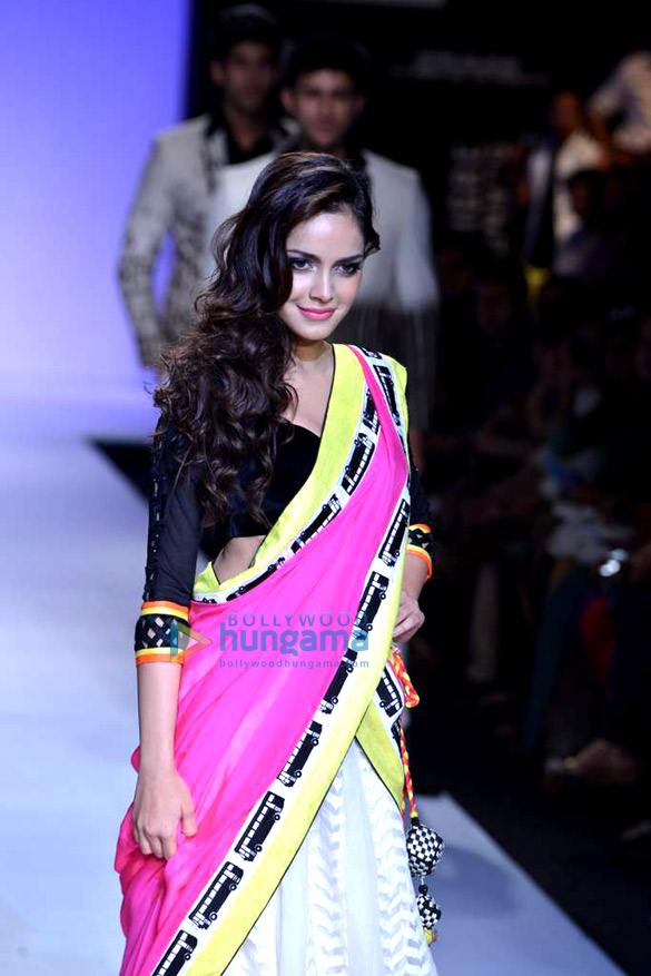 prabhu dheva shazahn walk the ramp for archana kochhar at lakme fashion week 2013 3
