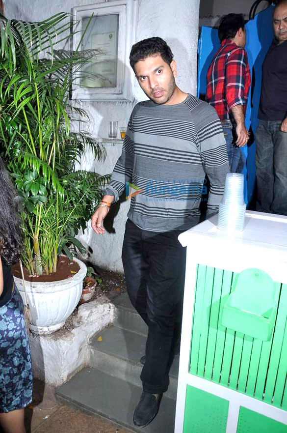 celebs at olive post lakme show 11