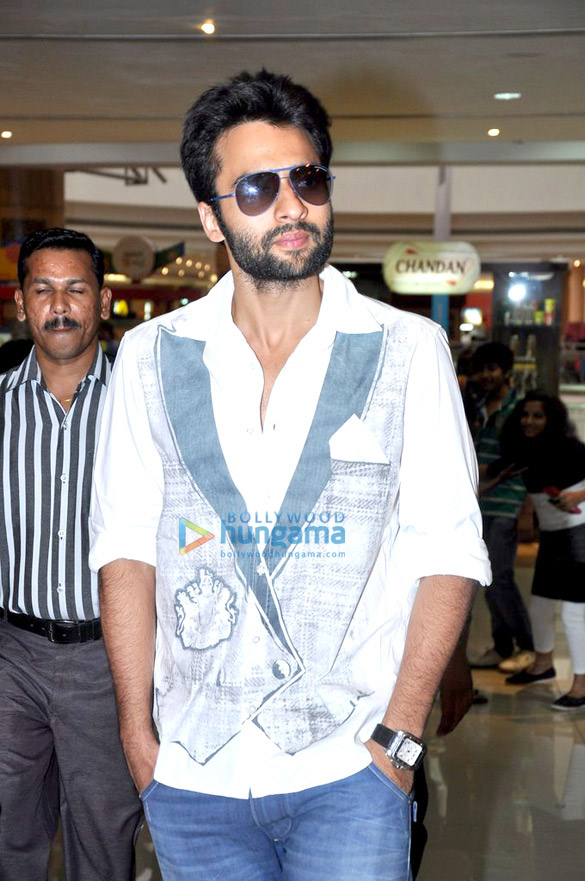 jackky promotes rangrezz at fame inorbit mall 5