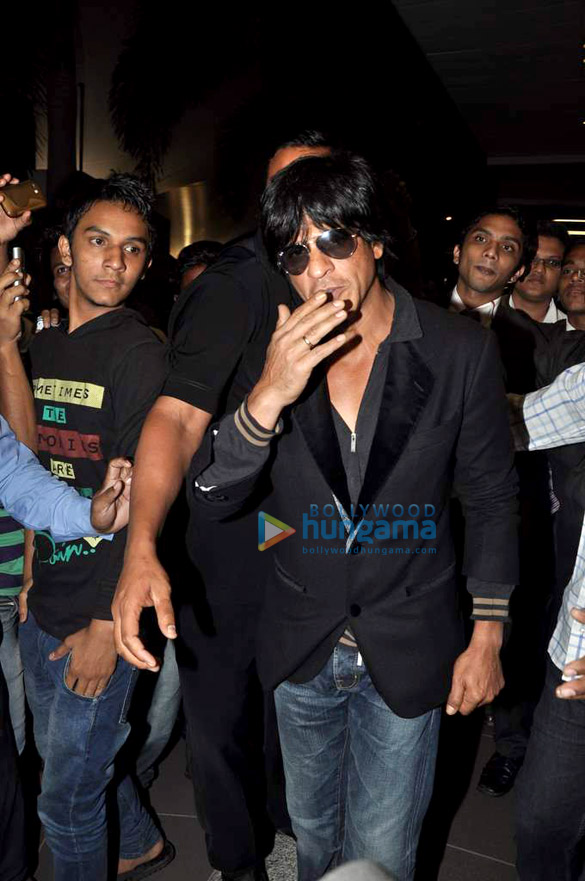 shahrukh ranbir katrina arrive from toifa 8