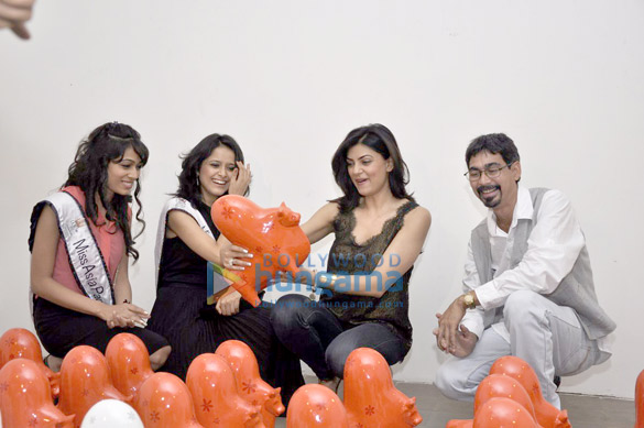 sushmita sen snapped at an art event 6