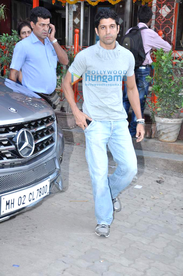 farhan in conversation with indu mirani at the boss dialogues 9
