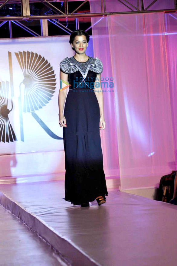 mugdha at the launch of ditiya roys new design label 8