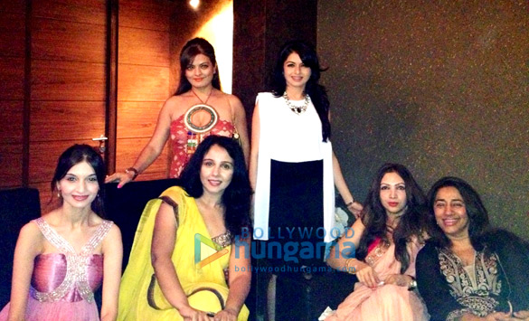 bhagyashree himalaya celebrate ramesh sippys padma shri win 5