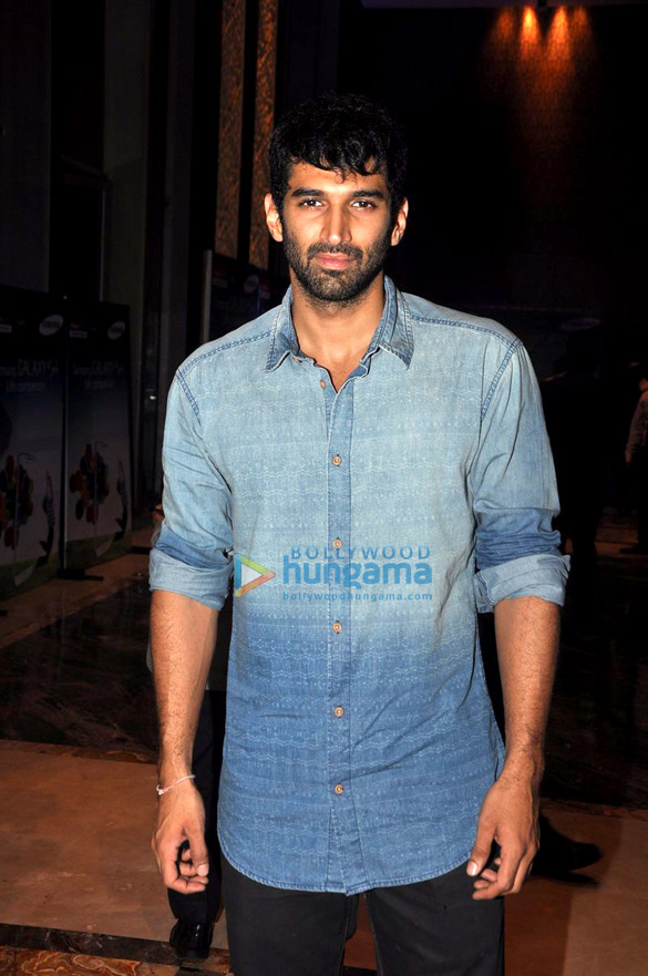 ranveer vivek arshad at the launch of samsung s4 by reliance digital 16