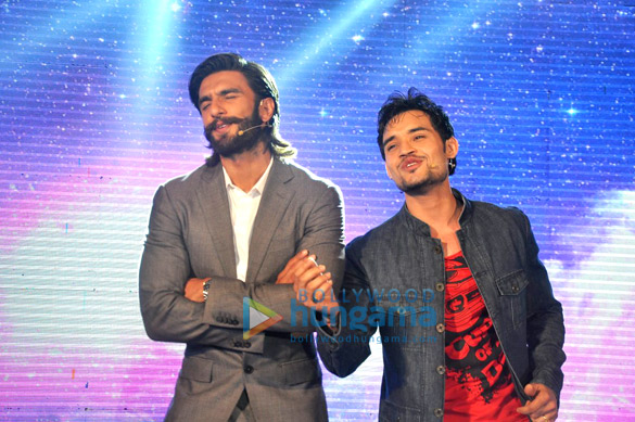 ranveer vivek arshad at the launch of samsung s4 by reliance digital 4