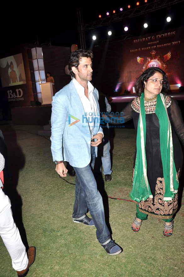 salman hrithik kareena at bharat n dorris hair make up awards 2013 33