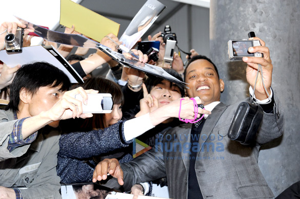 will smith jaden smith at the tokyo premiere of m night shyamalans after earth 7