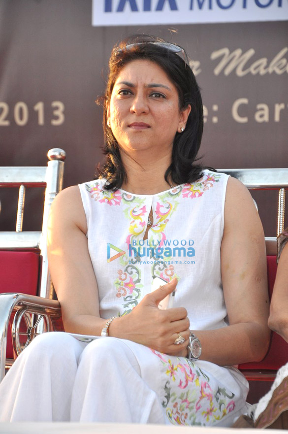 sanjay priya dutt donate a mobile mammography screening unit 11
