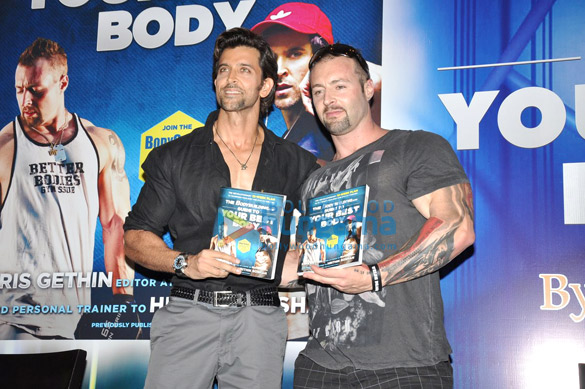 hrithik roshan unveils kris gethins book guide to your best body 2