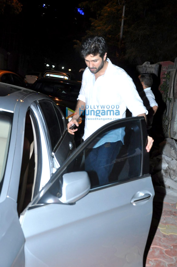 bipasha basu harman baweja snapped at the elbo room 7