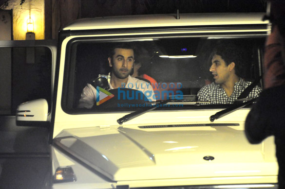 ranbir ayan snapped in bandra 2