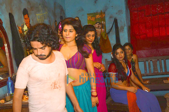 babuji ek ticket bambai 8
