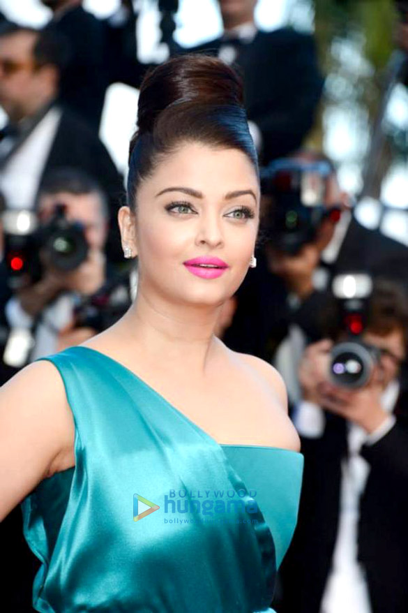 aishwarya graces the premiere of cleopatra at the cannes film festival 2013 5
