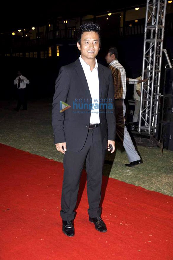 abhishek at indian football awards 2013 10
